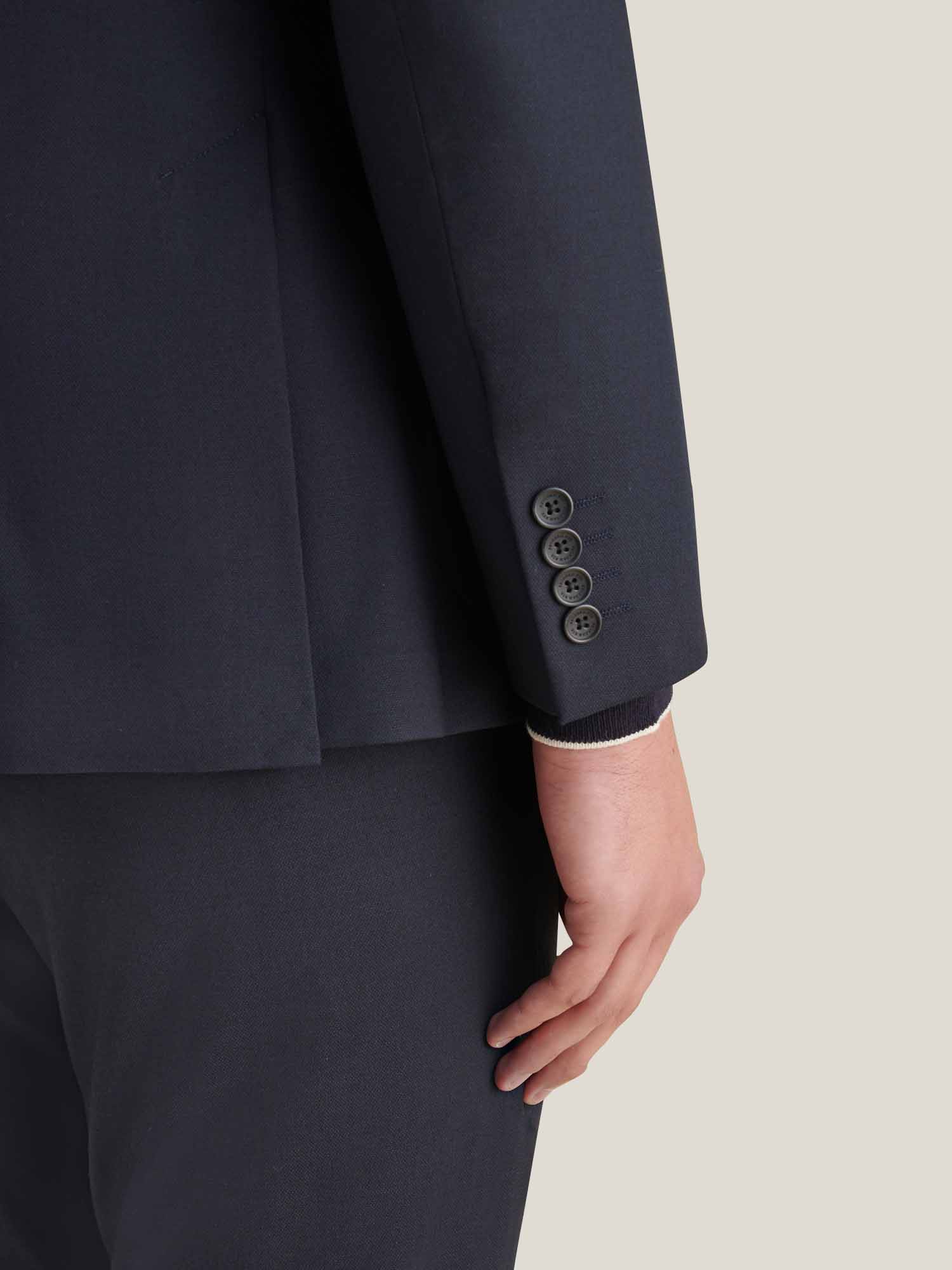 Travel Jacket in Navy Blue
